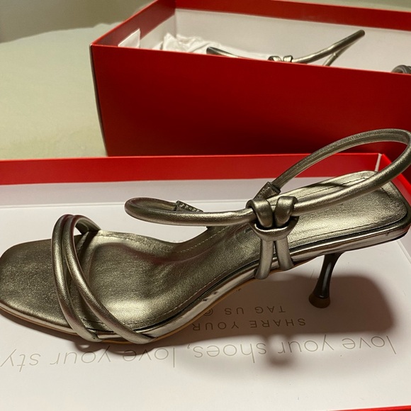 Low heels - Picture 4 of 4